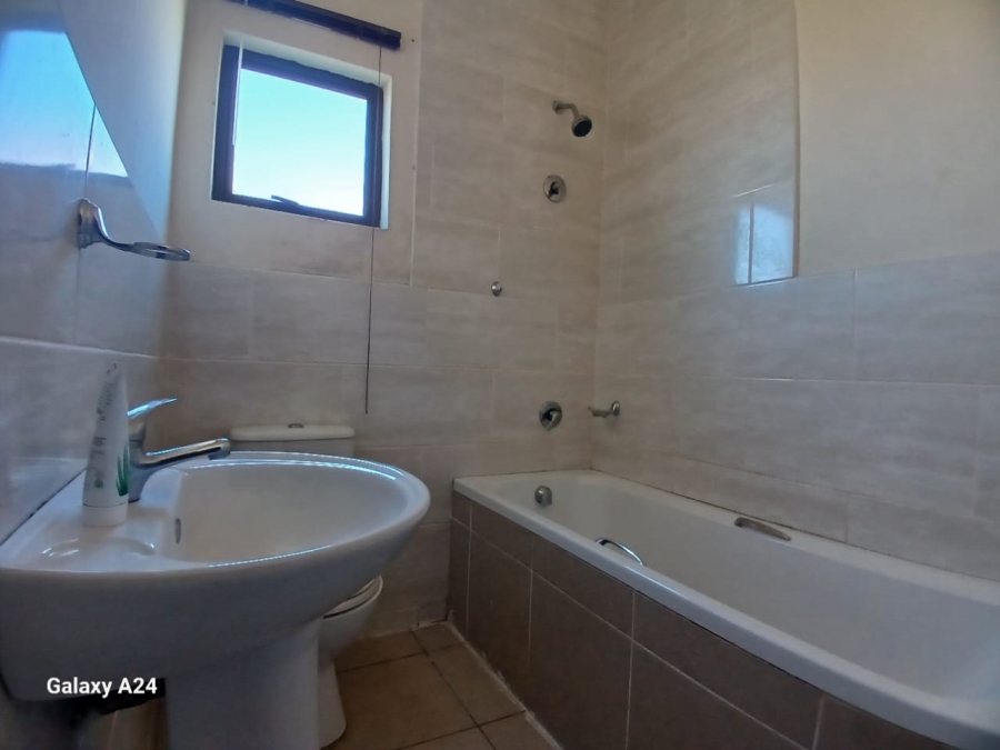 3 Bedroom Property for Sale in Graceland Eastern Cape